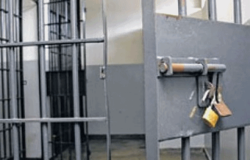 Brasil… meu Brasil brasileiro: Presos vão cumprir pena em casa para evitar super lotação em presídios!!! Brasil… meu Brasil brasileiro: Presos vão cumprir pena em casa para evitar super lotação em presídios!!!