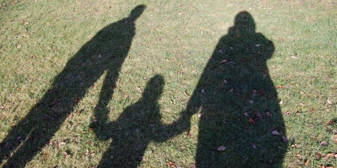 Ladrões trancam família no banheiro e roubam até o carro da família em Morrinhos