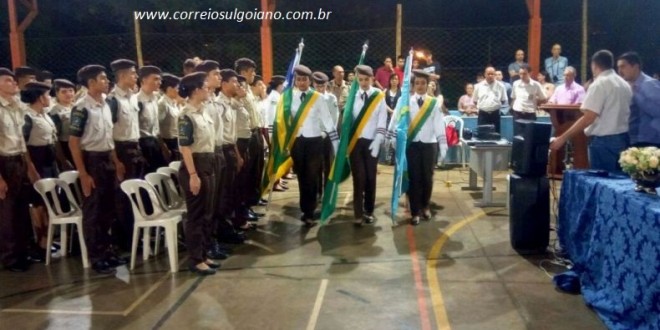 Uniforme do Colégio Militar está em falta, e Diretor tranquiliza pais dizendo que ninguém perderá aulas