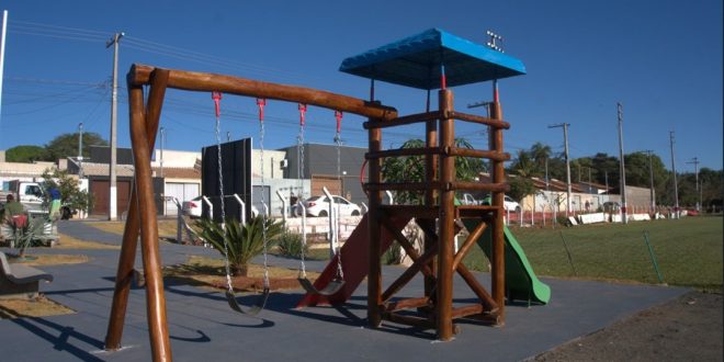 Prefeitura de Morrinhos entrega novo espaço de lazer no Setor JK e revitaliza três praças em diferentes bairros