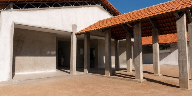 A Prefeitura de Morrinhos segue os investimentos na educação. A obra da Escola Municipal Eudóxio de Figueiredo avança em ritmo acelerado e já ganha forma.