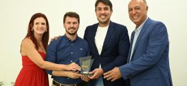 Pelo segundo ano consecutivo, prefeito Maycllyn Carreiro recebe Prêmio Prefeito Amigo da Agricultura Familiar