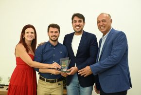 Pelo segundo ano consecutivo, prefeito Maycllyn Carreiro recebe Prêmio Prefeito Amigo da Agricultura Familiar